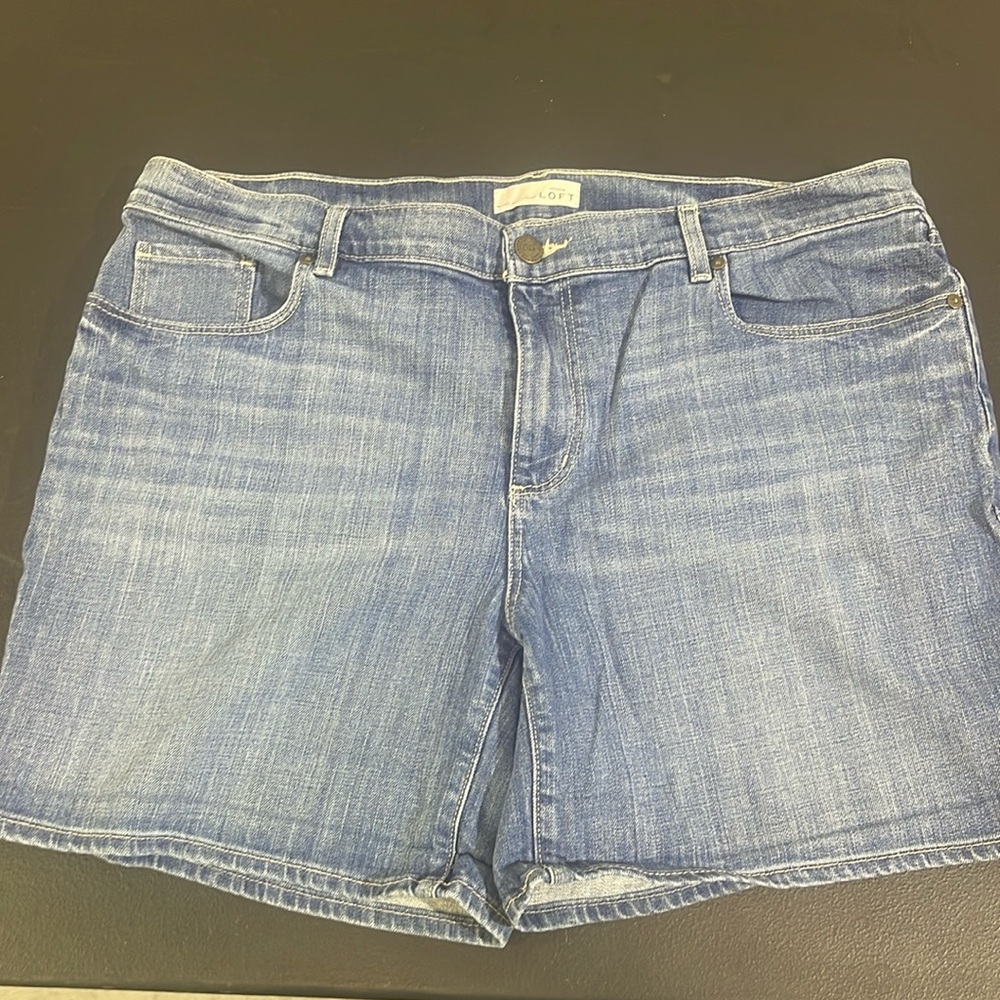 Ann Taylor loft Jean shorts